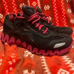 Women’s Reebok Zig Zag size 8.5